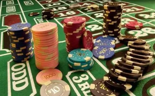 Antarmuka Pretty Gaming di aplikasi megagacor dengan tampilan meja dealer langsung